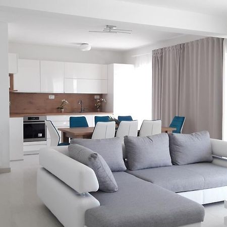 Villa-Apartments Karmel Kaštela Eksteriør bilde