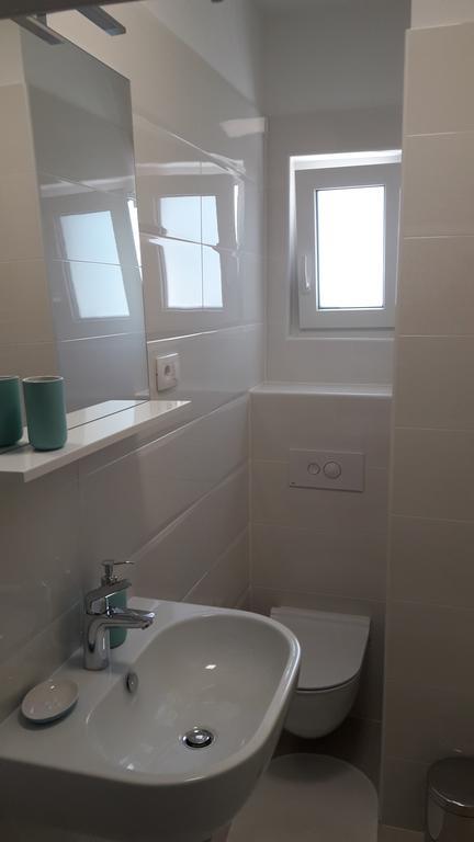 Villa-Apartments Karmel Kaštela Eksteriør bilde