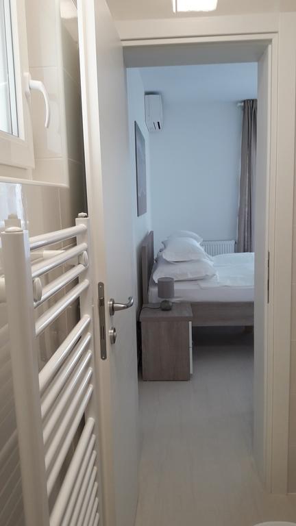 Villa-Apartments Karmel Kaštela Eksteriør bilde