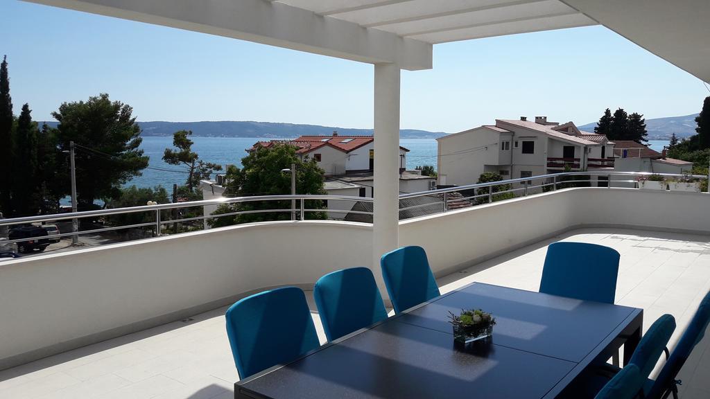 Villa-Apartments Karmel Kaštela Eksteriør bilde