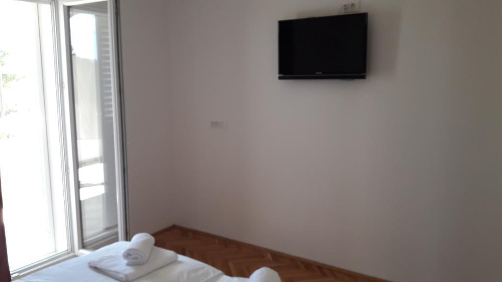 Villa-Apartments Karmel Kaštela Eksteriør bilde