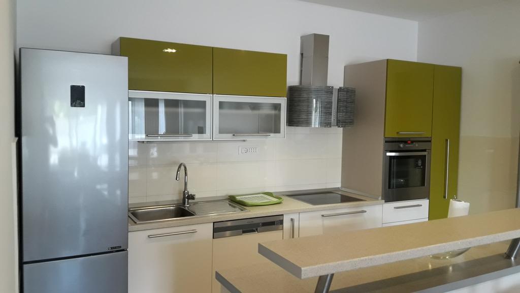 Villa-Apartments Karmel Kaštela Eksteriør bilde