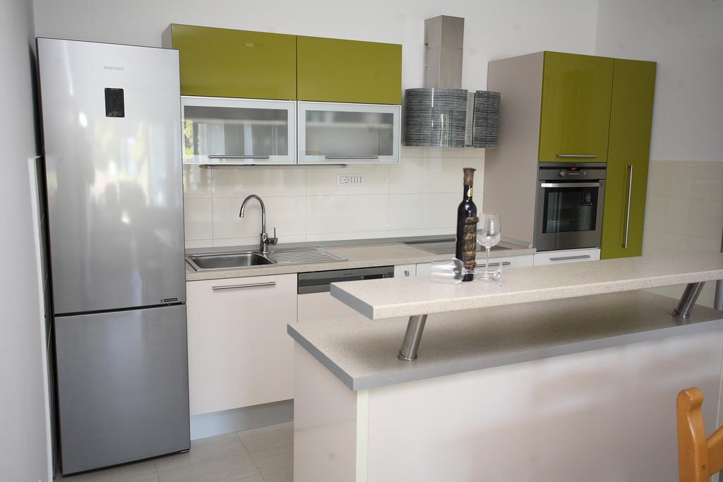Villa-Apartments Karmel Kaštela Eksteriør bilde